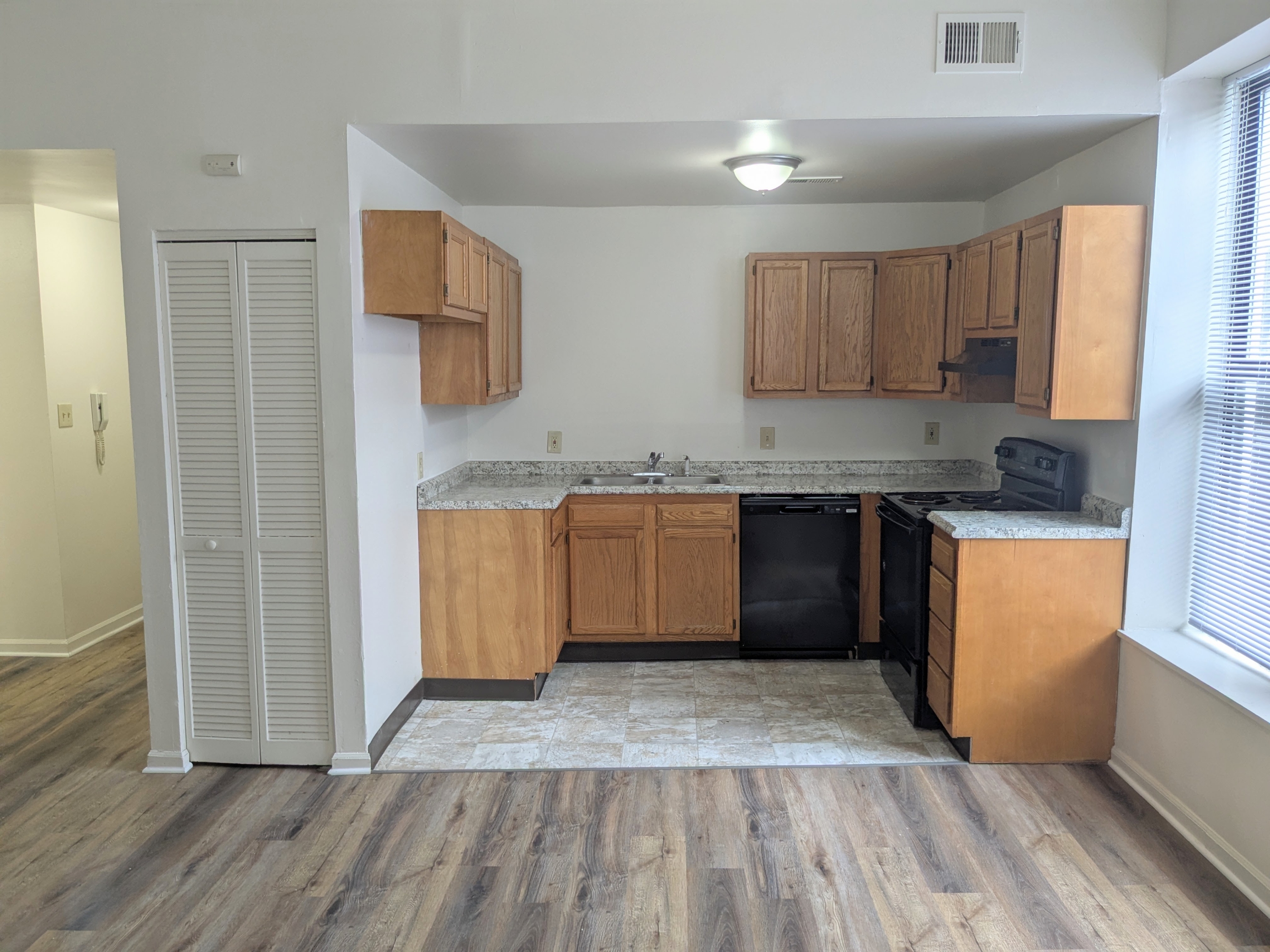 2707 Russell Blvd. #B
